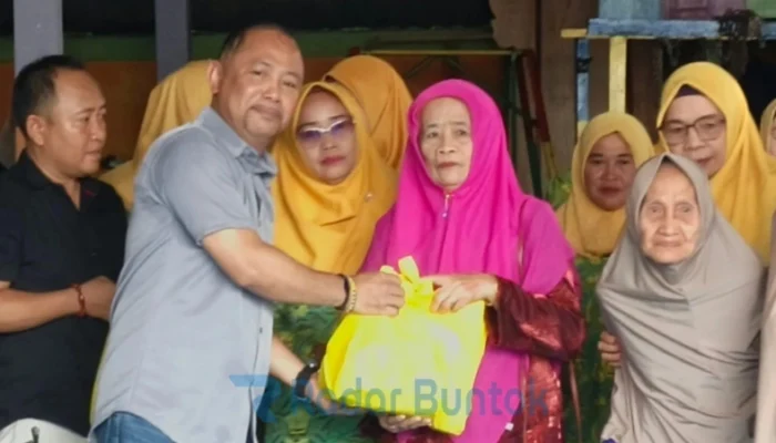 Bupati Barsel Serahkan Sembako Peduli Kasih Sambut Ramadan di TK Al Hidayah